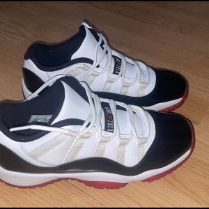 Jordan 11 Concord bred size 7y